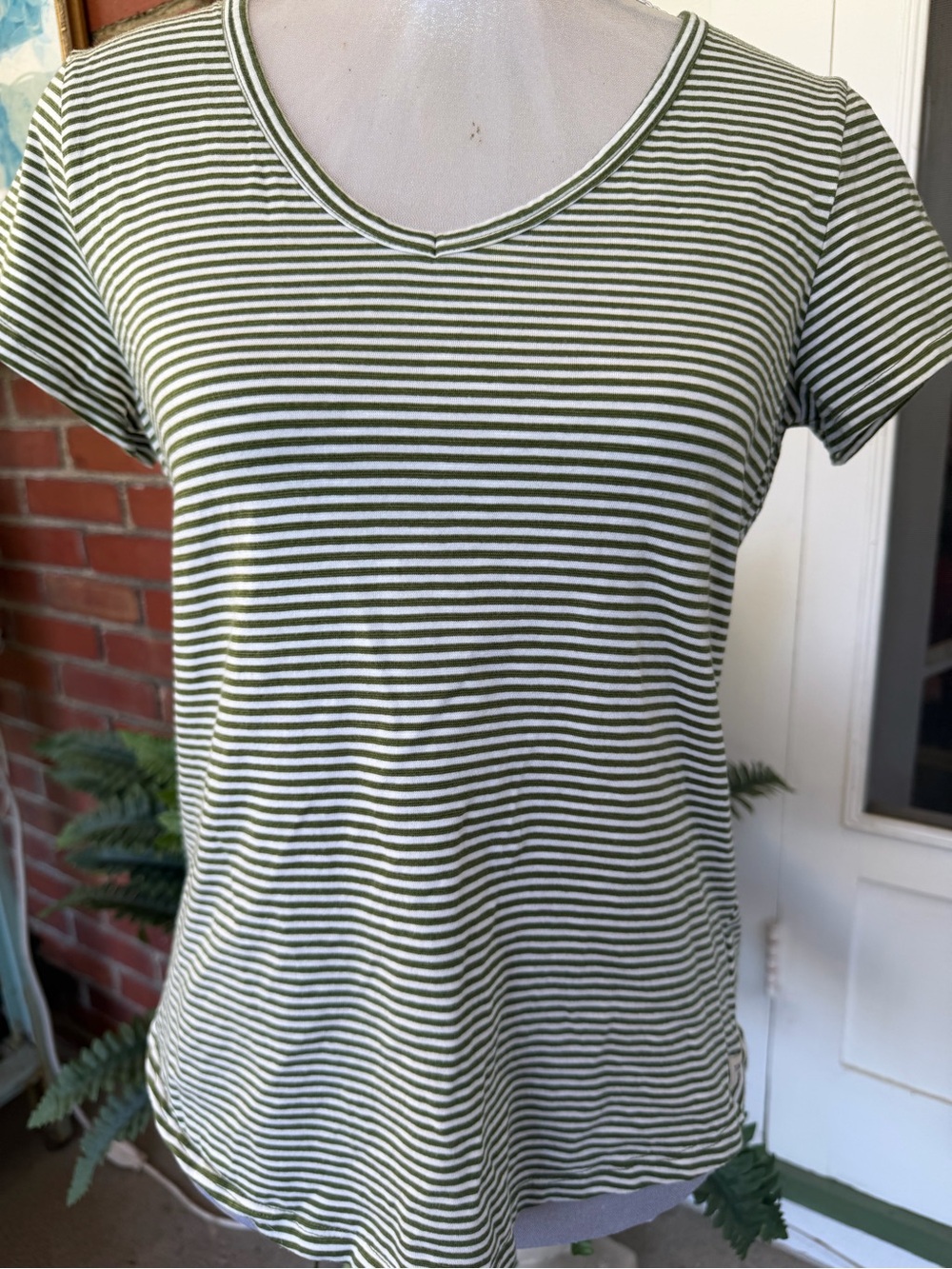 Toad&Co Sz M Olive Green & White Striped Marley Short Sleeve V-Neck Tee
